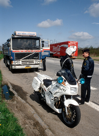 Rigspolitiets Færdselsafdeling kontrollerer lastbiler og tunge køretøjer.